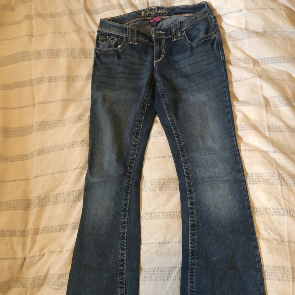 Ariya Jeans